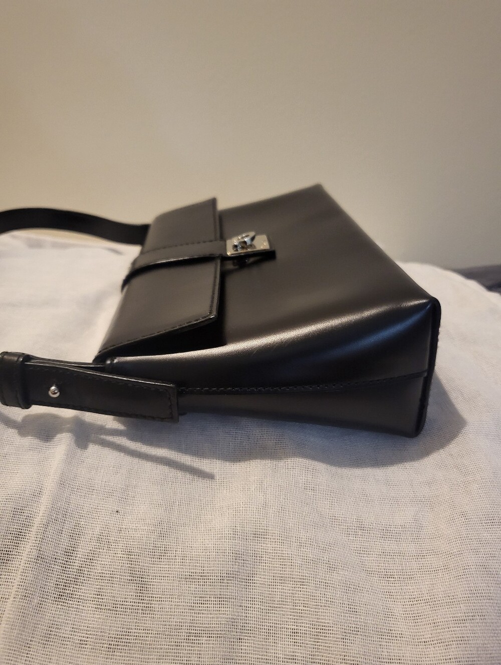Salvatore Ferragamo Black Leather Logo Bag - Picture 5 of 14